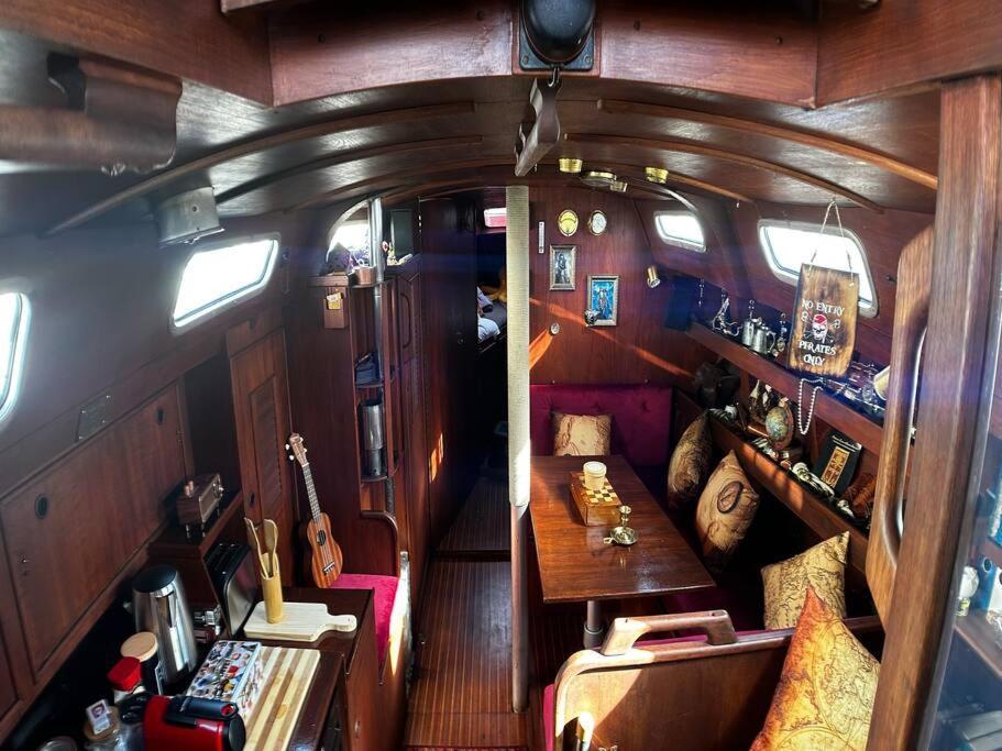 The Captains Locker - 30Ft Yacht San Miguel de Abona Ngoại thất bức ảnh