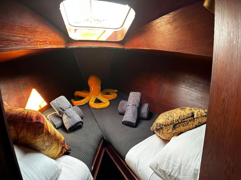 The Captains Locker - 30Ft Yacht San Miguel de Abona Ngoại thất bức ảnh