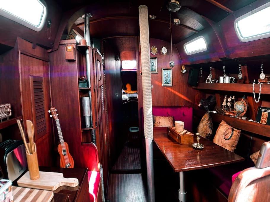 The Captains Locker - 30Ft Yacht San Miguel de Abona Ngoại thất bức ảnh
