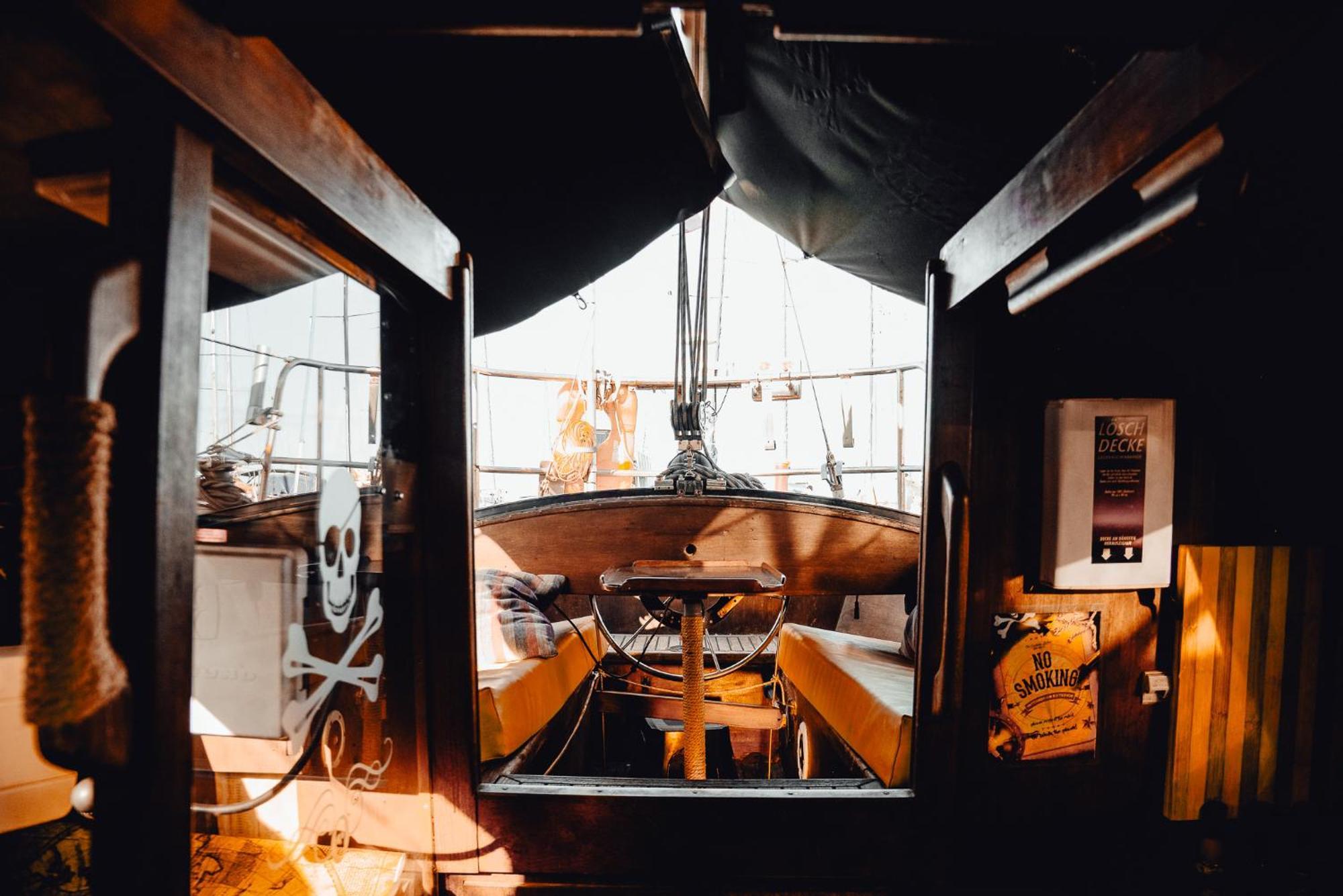 The Captains Locker - 30Ft Yacht San Miguel de Abona Ngoại thất bức ảnh